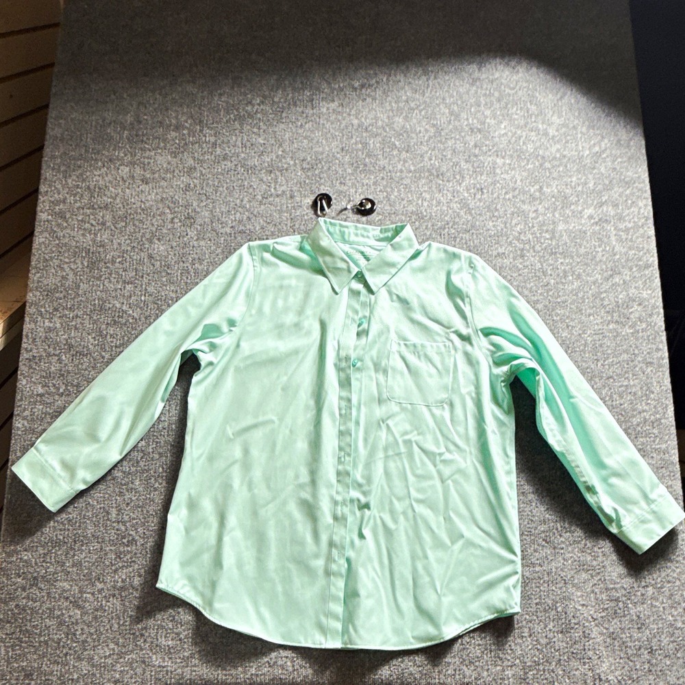 Coldwater Creek Lady XL Dress Shirt Light Green Long Sleeve No Iron Button Point